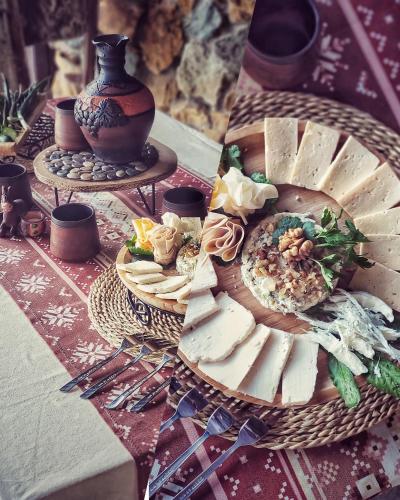 Food and beverages, Harmonia Garden GastroYard&Hotel in Garni