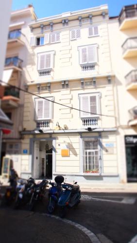 Privat Hotel Liberty Sitges - 숙소 외관