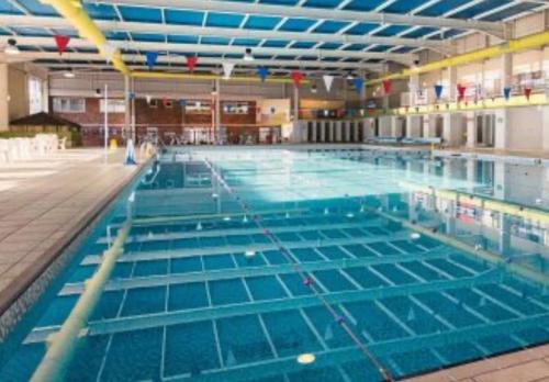 Úszómedence, Mollys Retreat pet friendly three bed caravan with small garden Newquay Bay Resort Quieter area of p in Egyéb