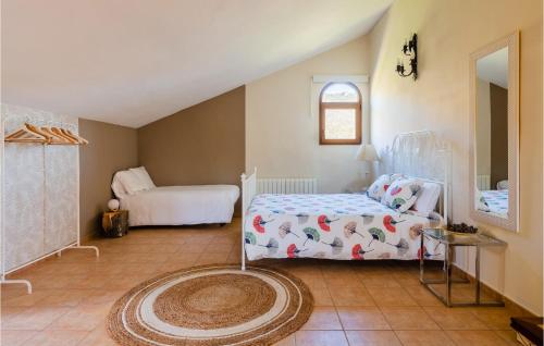 Beautiful home in Barcenillas del Ribero with WiFi, Indoor swimming pool and 5 Bedrooms