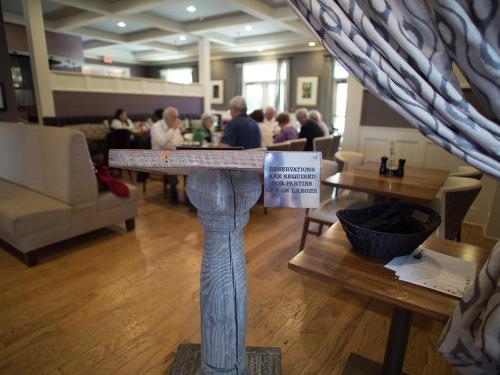 The Inn At The Crossroads - image 6