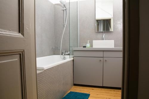 Duplex dernier étage avec terasse à deux pas de la grand place, Брюссель (фото 9)