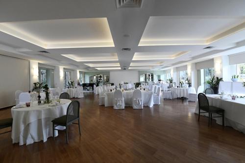 Brianteo Hotel and Restaurant - image 12