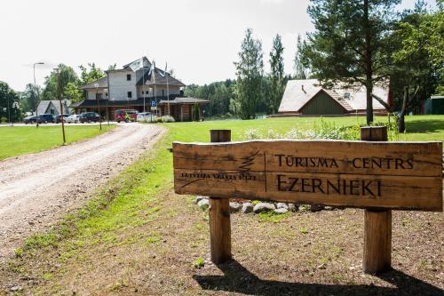 LVM tūrisma un atpūtas centrs "Ezernieki" - Chambre d'hôtes - Meirāni