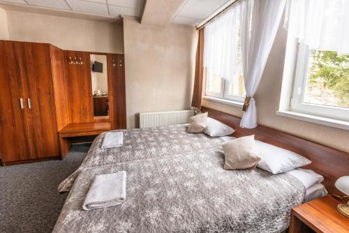 1 double bed