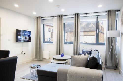 Virexxa Bedford Centre - Deluxe Suite - 2Bed Flat With Free Parking & Gym