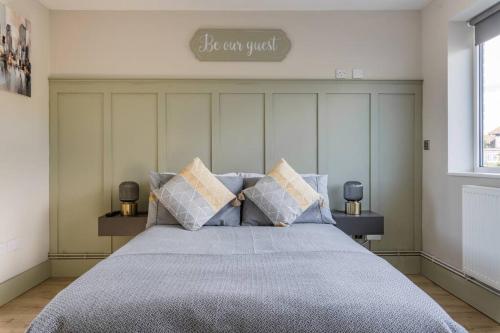 Seaview 1 bed open condo - free parking - Apartment - Brighton & Hove