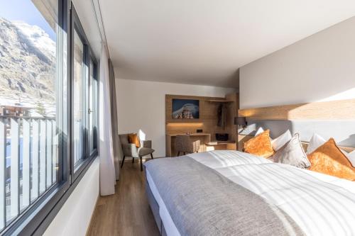 Apartment with Mountain View image 10
