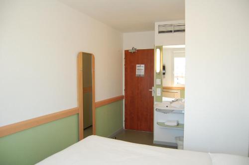 ibis Budget Hotel Vitrolles - image 39