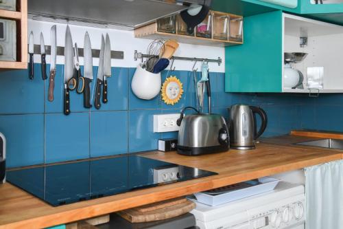 Very nice and sunny flat two steps to Parc Longchamp in Marseille - Welkeys