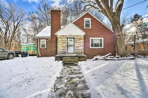 Charming Detroit Escape - 14 Mi to Downtown!