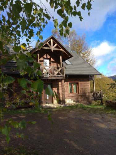 2 bedrooms, 7 beds