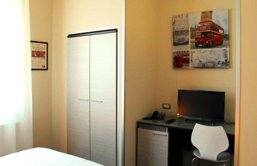 Aleksandr, Brindisi (Foto 4)