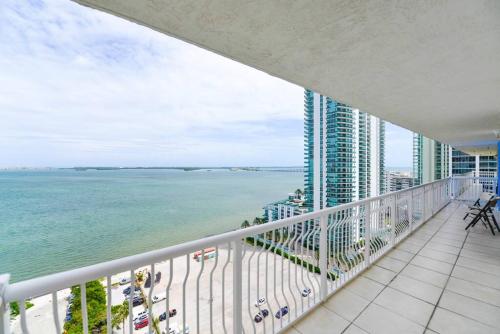 Exquisite 3Bedrooms W Top Amenities Free Parking in Miami, USA