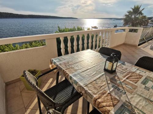 ทัศนียภาพ, Apartments by the sea Barbat, Rab - 4975 in บาร์บัต