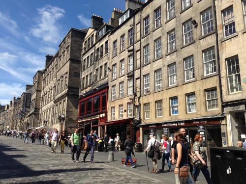 High St Flat - main image