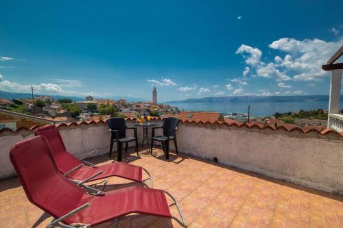Three-Bedroom Holiday Home  image 2
