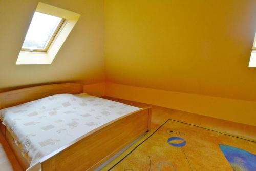 Spacious cottage, idyllic right on the lake, Spore, Szczecinek (foto 8)