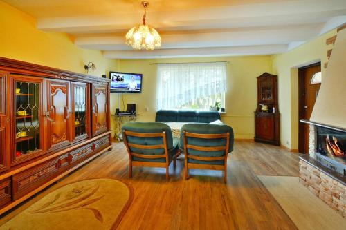 Spacious cottage, idyllic right on the lake, Spore, Szczecinek (foto 5)