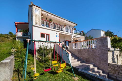 Holiday Home in Rovanjska with Sea Views, Rovanjska