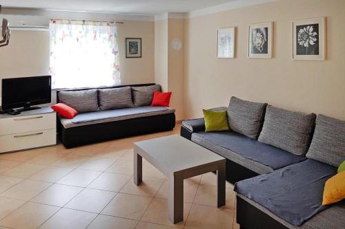 Apartment in Starigrad near Beach & Paklenica, Starigrad-Paklenica (fotografie 5)
