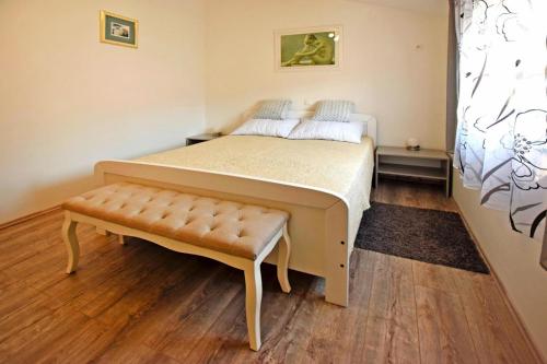 Apartment in Starigrad near Beach & Paklenica, Starigrad-Paklenica (fotografie 9)