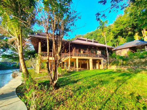 Chaipura Resort in Koh Chang Tai