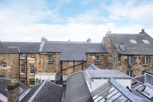 Statement Studio on Historic George Street - image 12