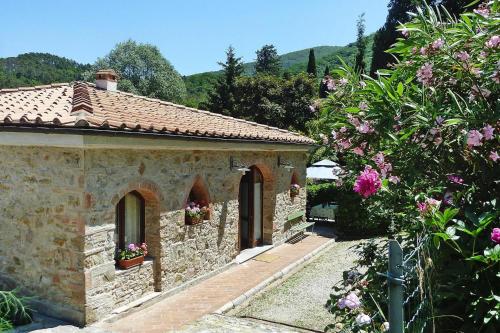  Holiday home Casa Carla, Ripafratta, Pension in Ripafratta