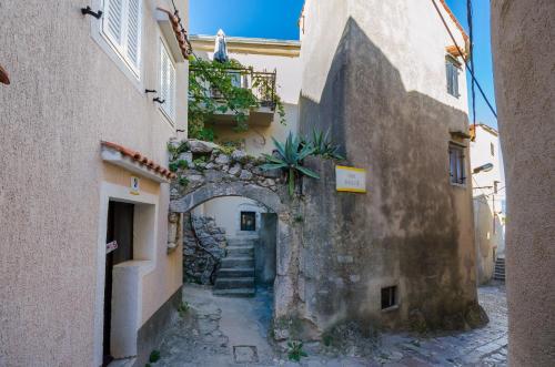 Under Ancient Roofs Vrbnik