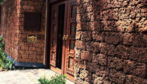 Artisan Villa - image 8