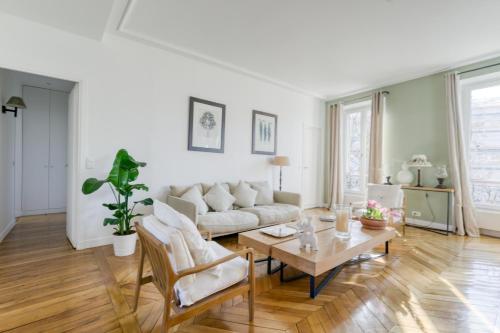 Superbe appart de 129m2, 3 ch-Neuilly 2 min Paris - Location saisonnière - Neuilly-sur-Seine