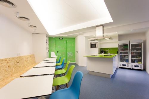 Konyha, Dream Cube Hostel in Les Corts