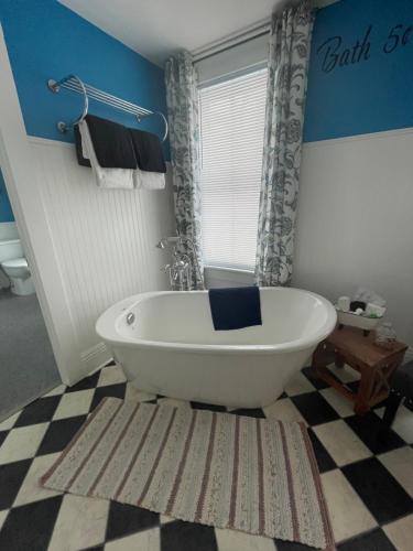 حمام, THE YORK HOUSE BOUTIQUE stay in Fort Erie