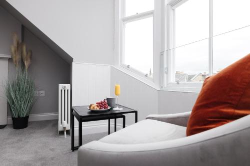 ALTIDO Gorgeous flat overlooking Edinburgh Castle