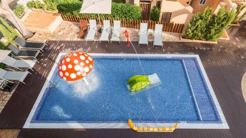 Apartamentos Playa Ferrera - image 9