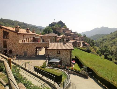 Llanars Vall de Camprodon Vistas Montaña (LLANARS, en Vall de CAMPRODON Vistas Montana de frente, ASCENSOR, Orientacion Sur, Chimenea, WIFI, M) in Vilallonga De Ter