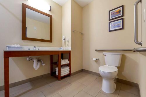 Executive King Suite - Non-Smoking
