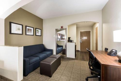 Comfort Suites Monroe