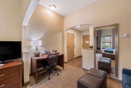 Comfort Suites Monroe