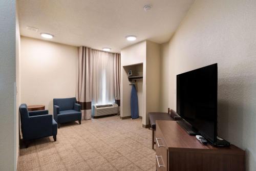 Comfort Suites Monroe