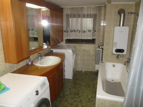2 twin beds