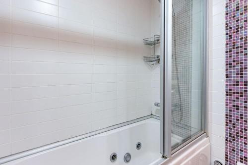 MISSAFIR Exceptional Flat with Excellent Location in Tesvikiye, Sisli