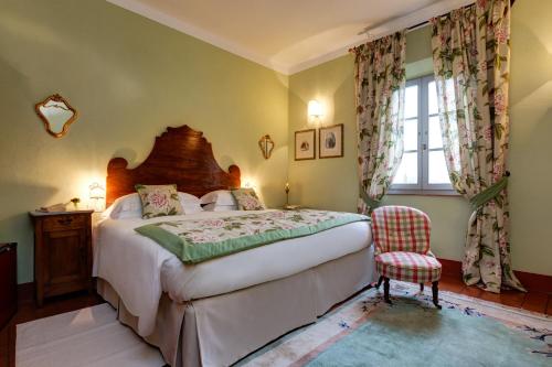 Double or Twin Room image 4