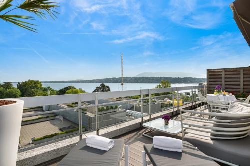 Kilátás, N'vY Manotel Hotel near Musée des Suisses Dans Le Monde