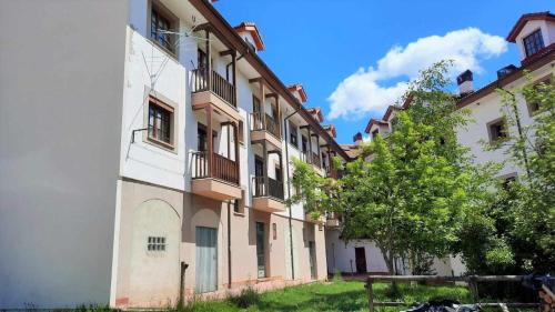 入口, Riaño en las Montañas de Carmen VUT-LE-4950 (Riano en las Montanas de Carmen VUT-LE-4950) in 里亞諾