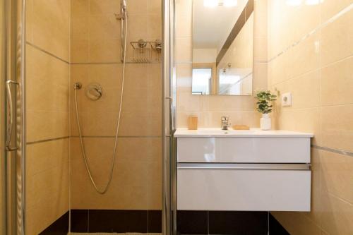 Apartment image 2