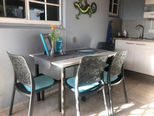 Cocina, Palmhouse Apartments Aruba 1- 4 persons in Barcadera