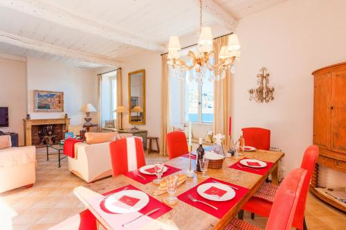 ON VILLEFRANCHE BAY - image 13