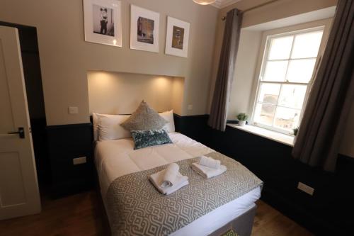 Alma Apartments In A Perfect Location - Tap to explore photos